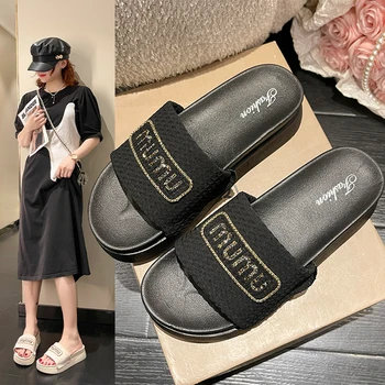 Kadın Terlik Yaz Mektup Dekorasyon Moda Yeni Kaymaz Düz Sandalet Açık Ayak Düz Bayanlar Açık plaj sandaletleri