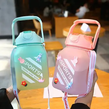 Büyük kapasiteli Su Şişesi 1500ML Kare Plastik Bardak şeker kavanozu Yaz Saman Su Bardağı Omuz Askısı İle Çocuklar için çocuk